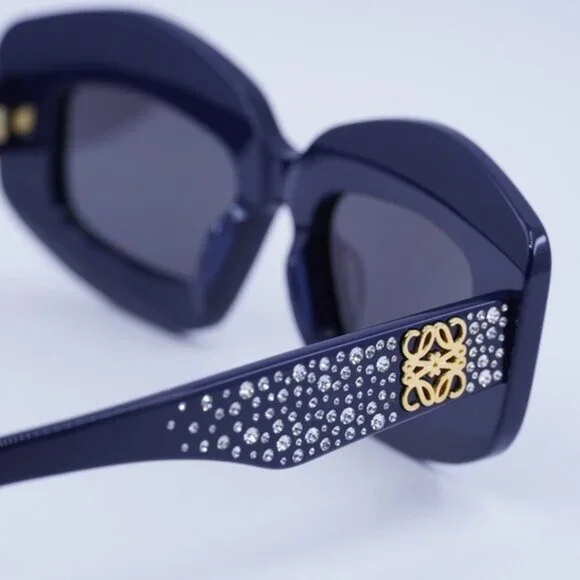 Loewe LW4114IS 90A Sunglasses Navy with Crystal Studs  display picture 2